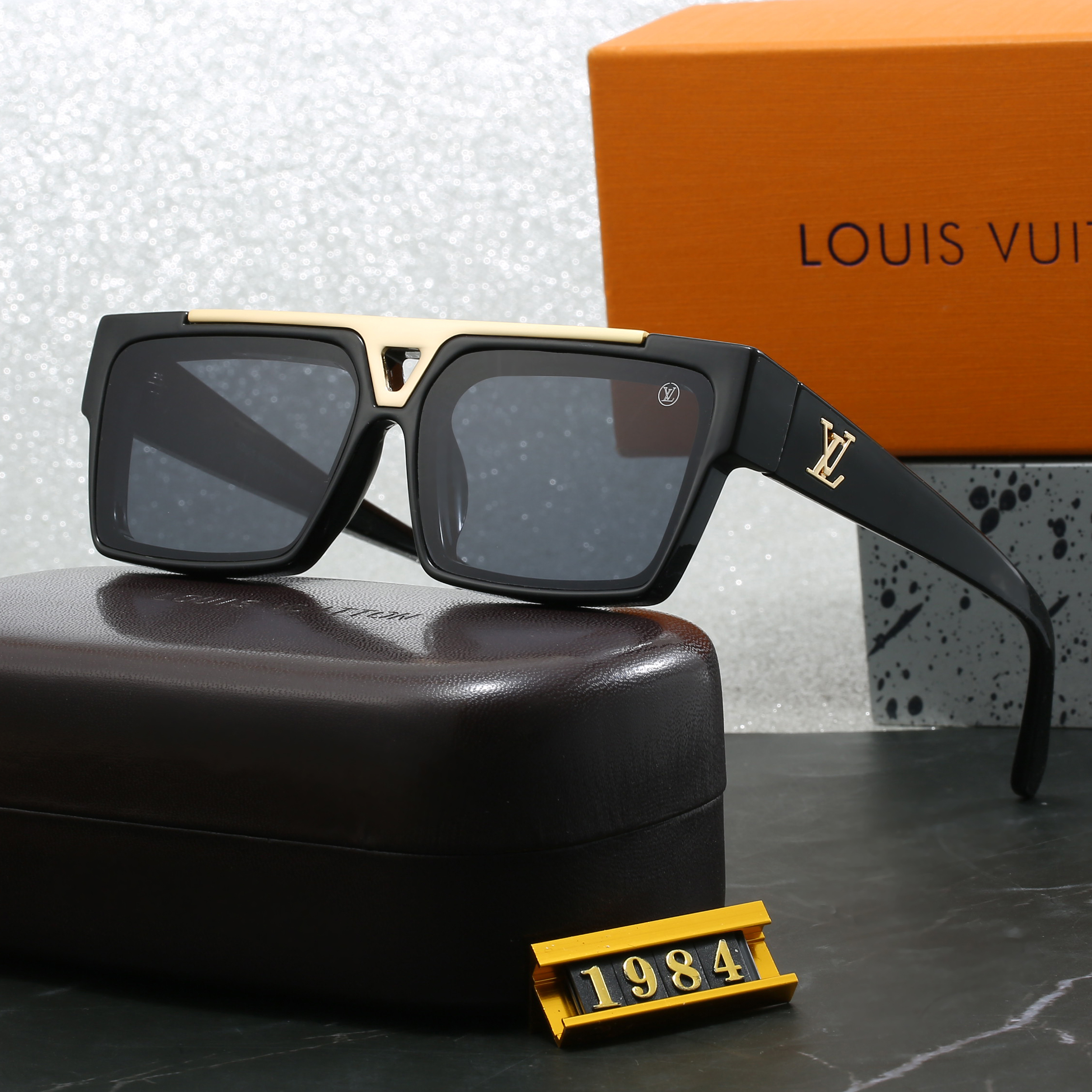 Louis vuitton Geometric Triangle Detail Oversized Square Sunglasses (Model 1984) Square