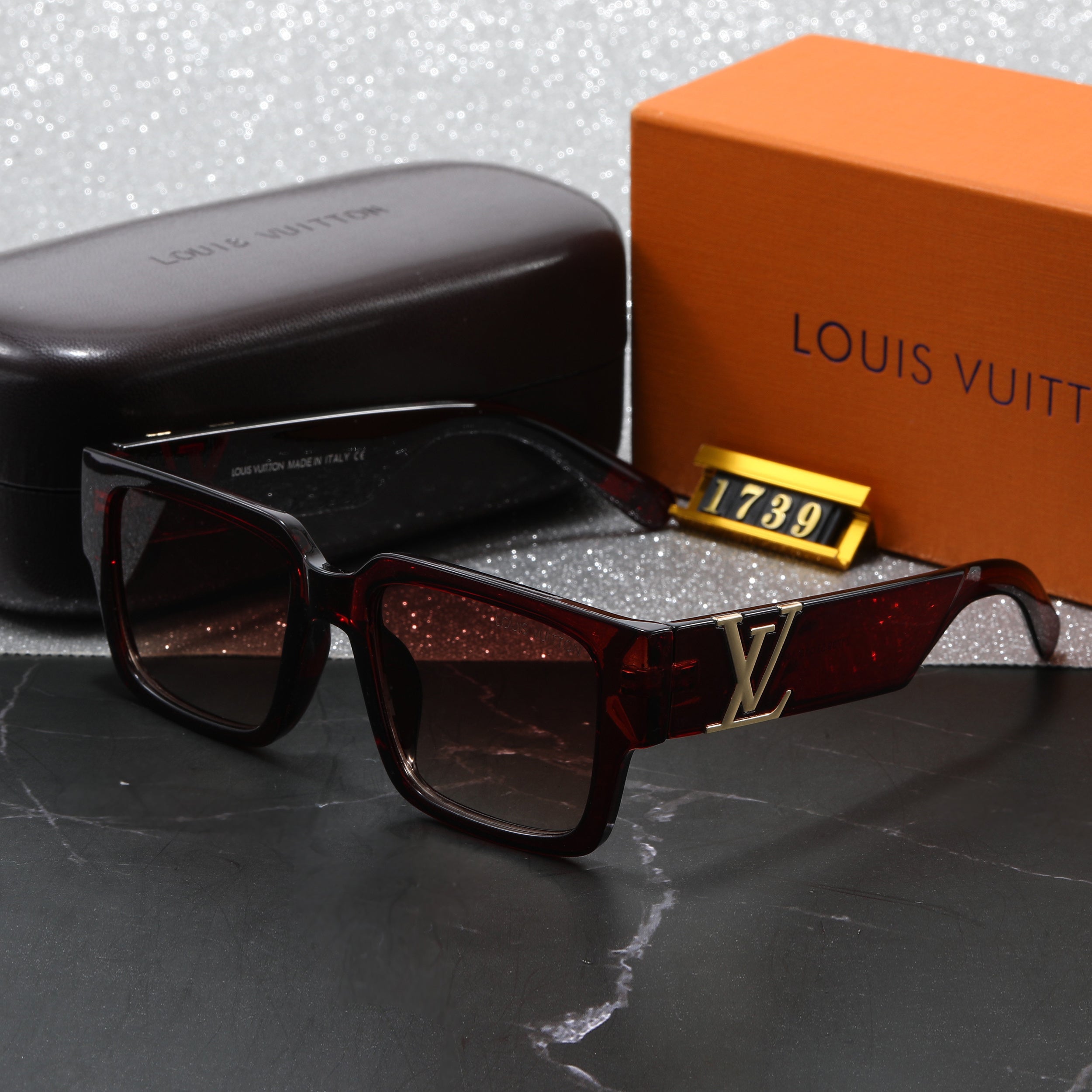 Louis vuitton Trendy Square Bold Frame Sunglasses with Metal Detail (Model 1739) Square