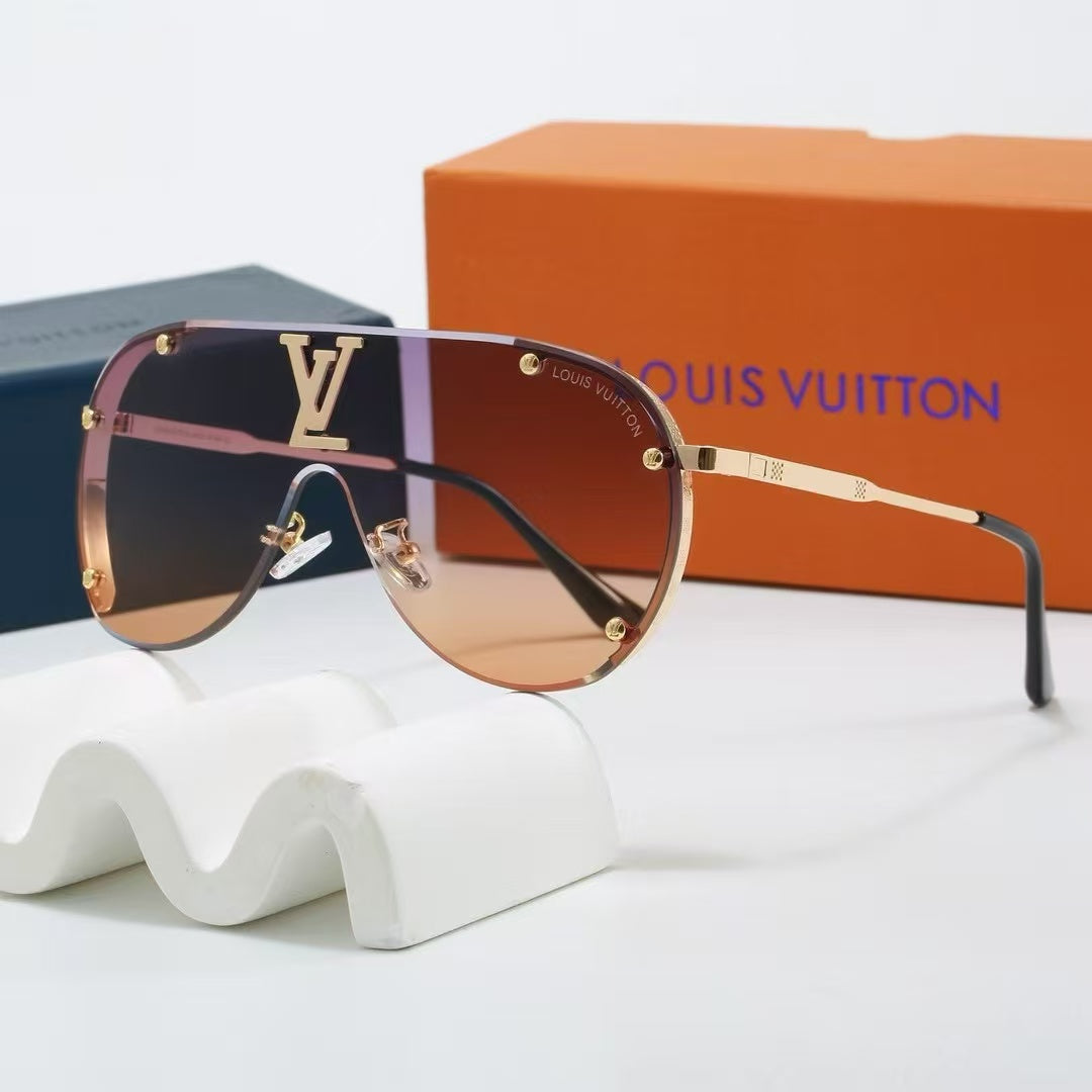 Louis vuitton Oversized. integrated metal trendy sunglasses Oval