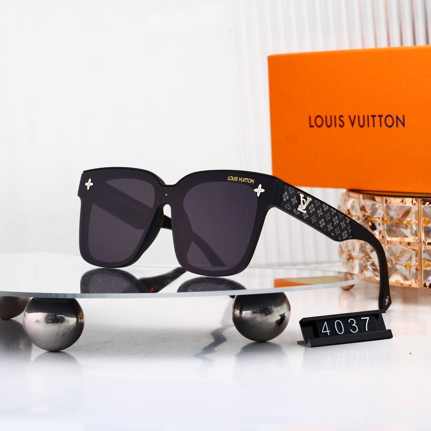 Louis vuitton Oversized Sunglasses with Monogram Temples 4037 Butterfly