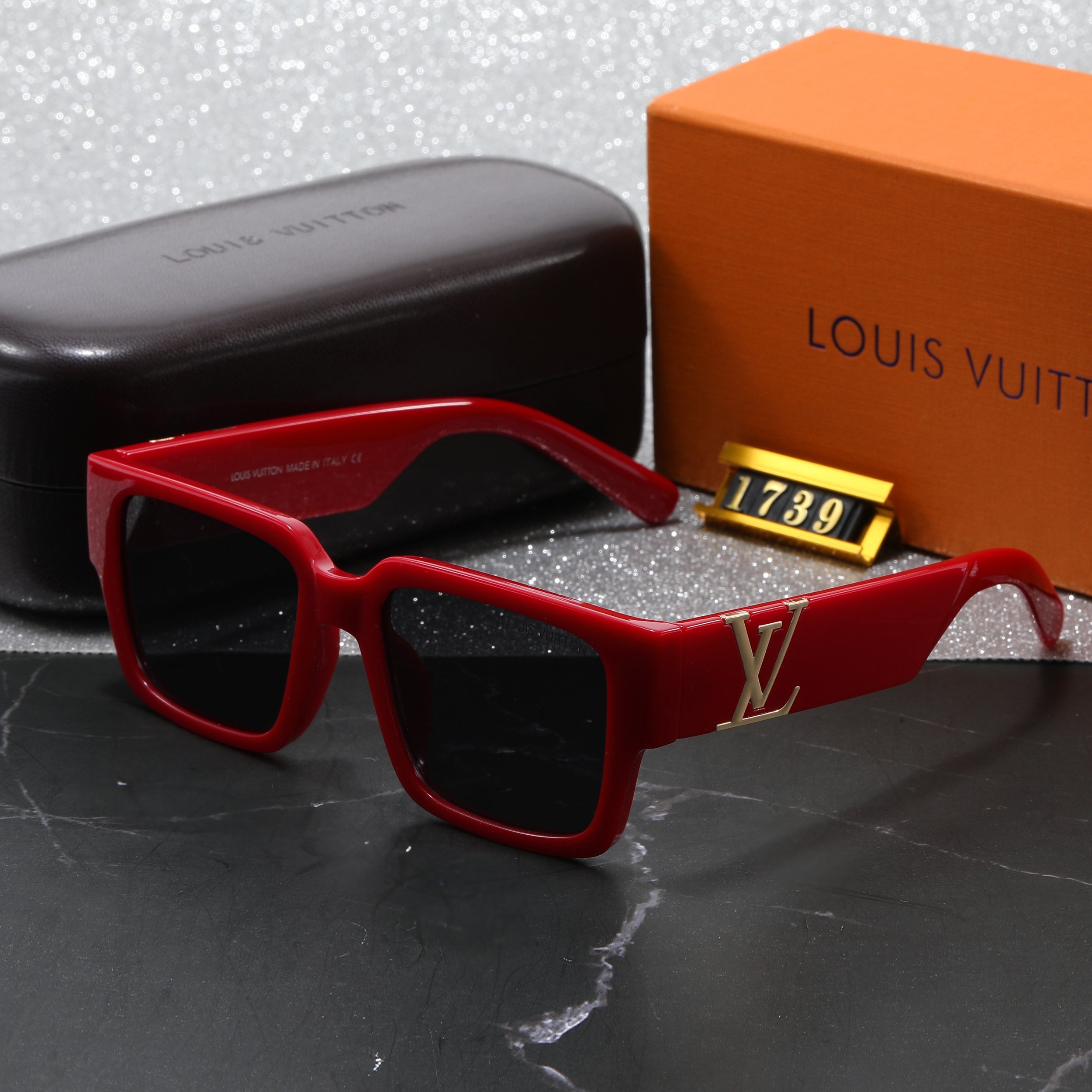 Louis vuitton Trendy Square Bold Frame Sunglasses with Metal Detail (Model 1739) Square