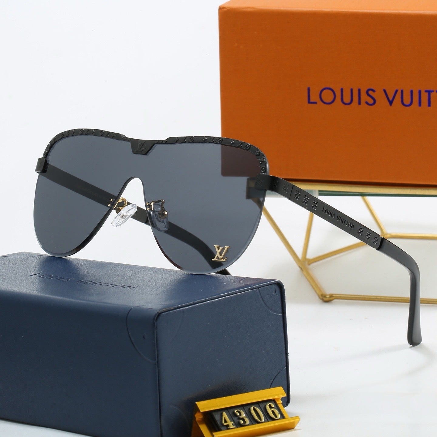 Louis vuitton Stylish and cool casual sunglasses 4306 Oval