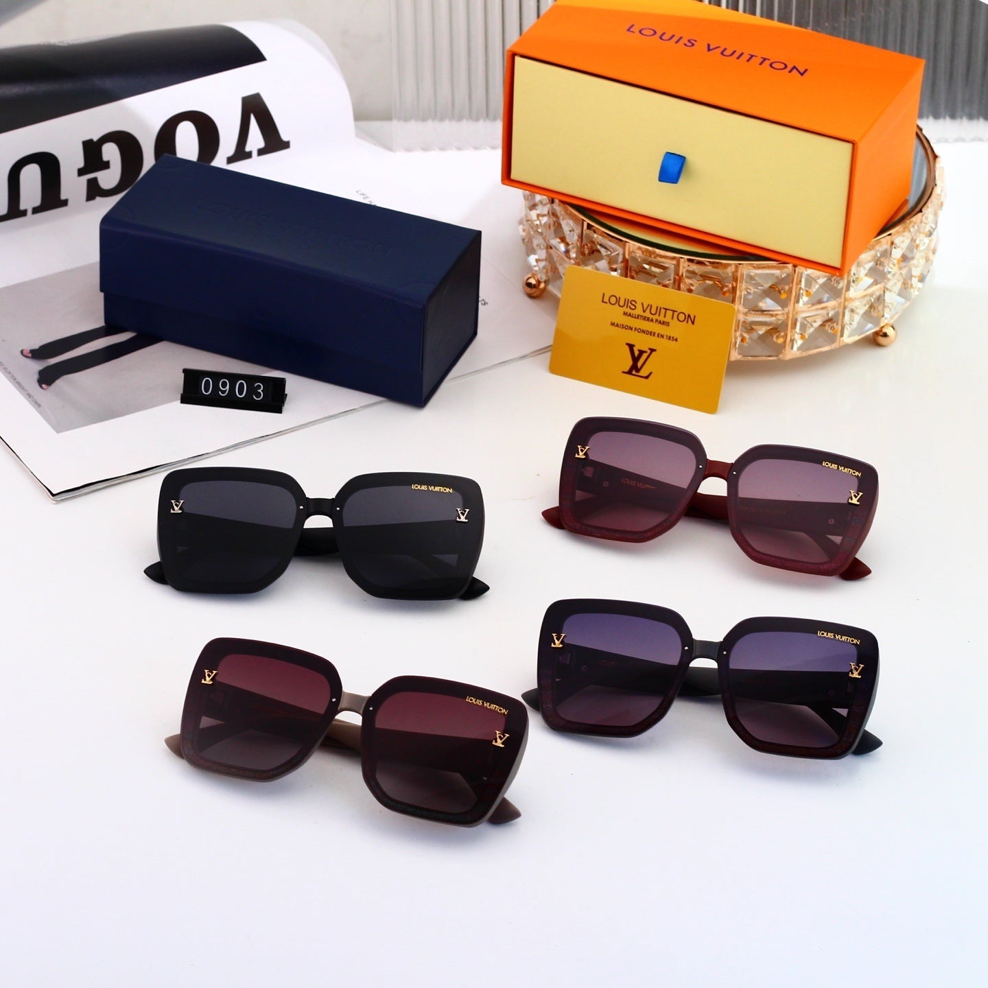 Louis vuitton Sunglasses with Diamond-Embedded Temples 0903 Butterfly