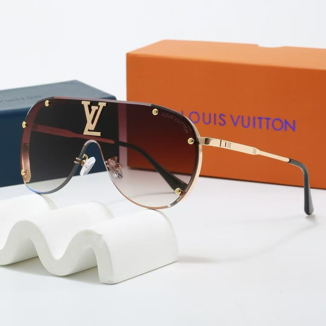 Louis vuitton Oversized. integrated metal trendy sunglasses Oval
